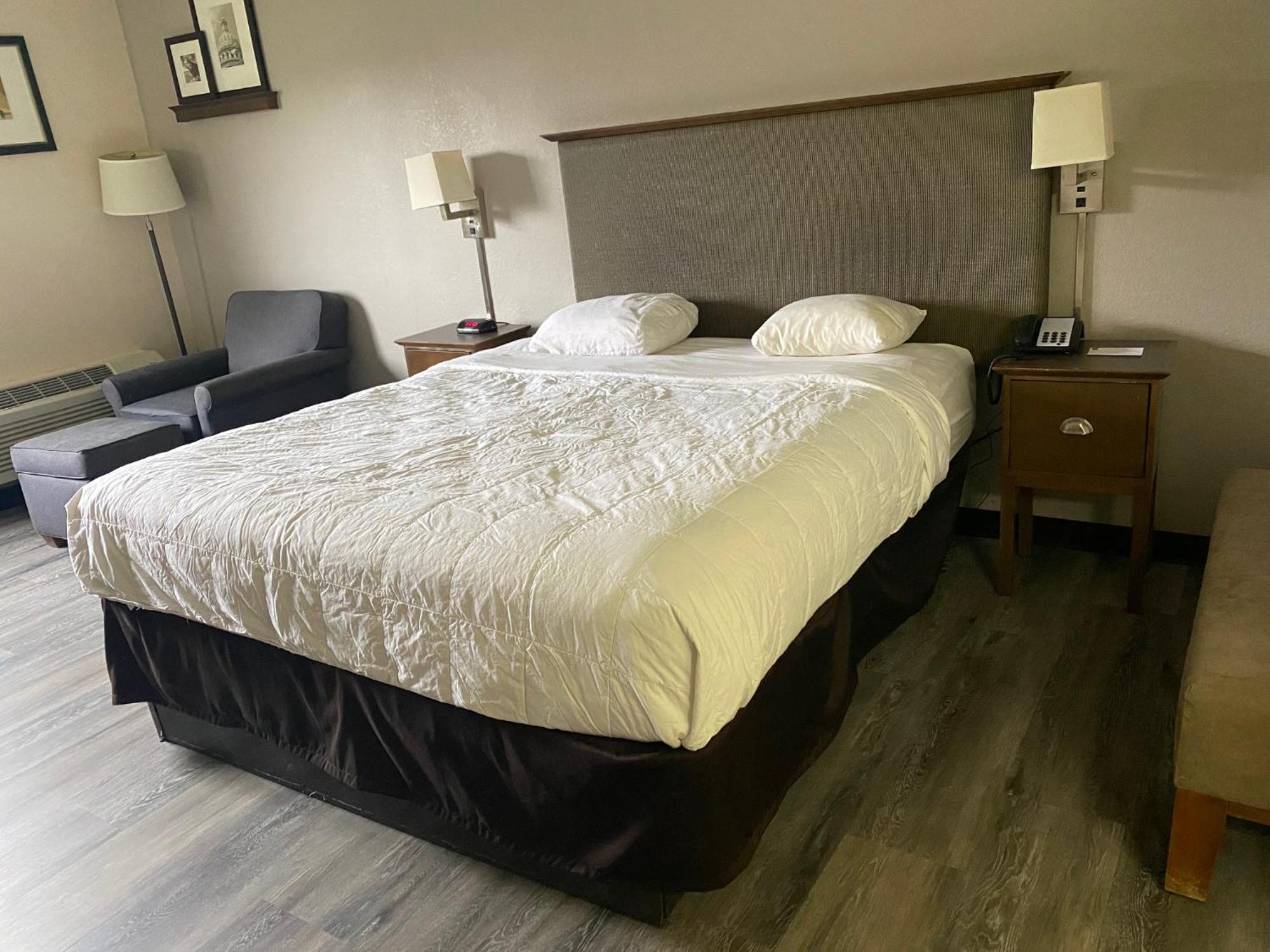Motel 6 Rochester - Airport ภายนอก รูปภาพ
