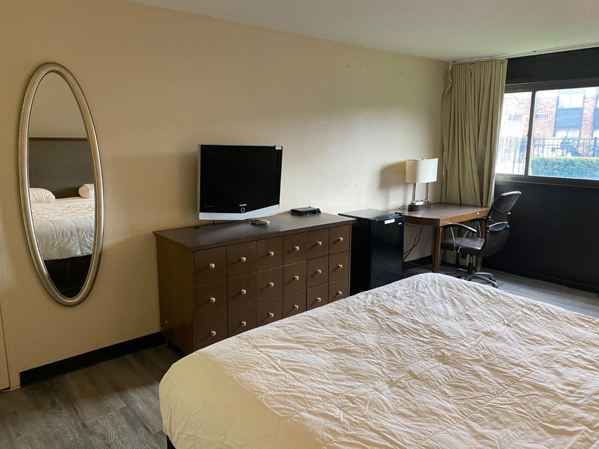 Motel 6 Rochester - Airport ภายนอก รูปภาพ