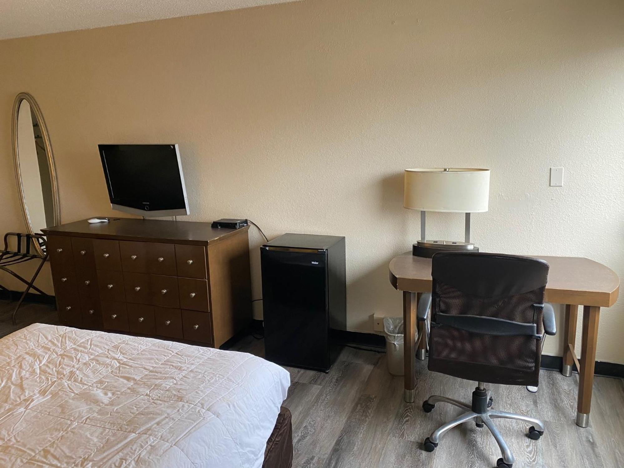 Motel 6 Rochester - Airport ภายนอก รูปภาพ