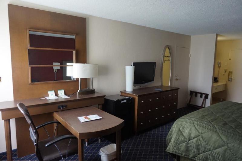 Motel 6 Rochester - Airport ภายนอก รูปภาพ